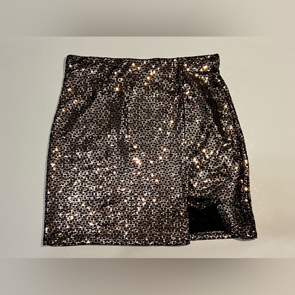 Glow effect sequence skirt, Mini with a slit - Picture 12 of 16